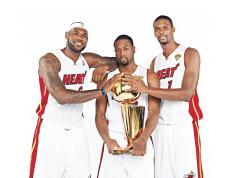 羽毛球赛场焦点！俄罗斯队对阵日本队，体能极限考验，赛场硬仗一触即发