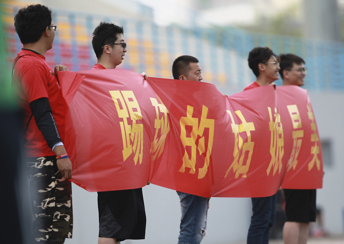 关键时刻挺身而出，球队实现绝杀的简单介绍